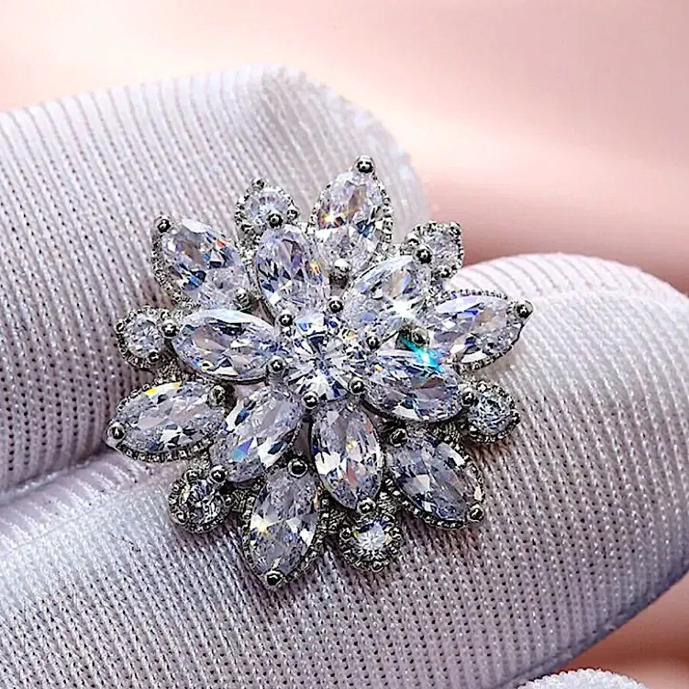 Sterling Silver 5CT Cubic Zircon Flower Snow Crystal Diamond Stud Earrings